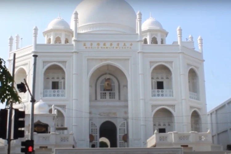 Ket Foto: Masjid Ramlie Musofa di Jakarta Utara