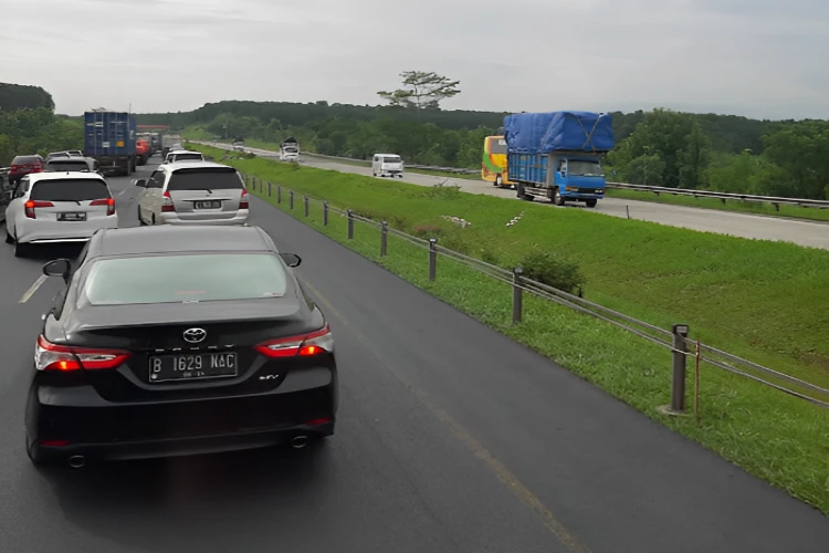 Ket. Foto: Tol Cipali Berencana Akan Memberlakukan Sistem Contra Flow Mulai dari KM 147 hingga KM 169 saat Mudik Idul Fitri 2024