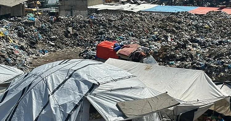 Ket. Foto: UNRWA Membunyikan Peringatan atas Meningkatnya Penumpukan Sampah di Gaza