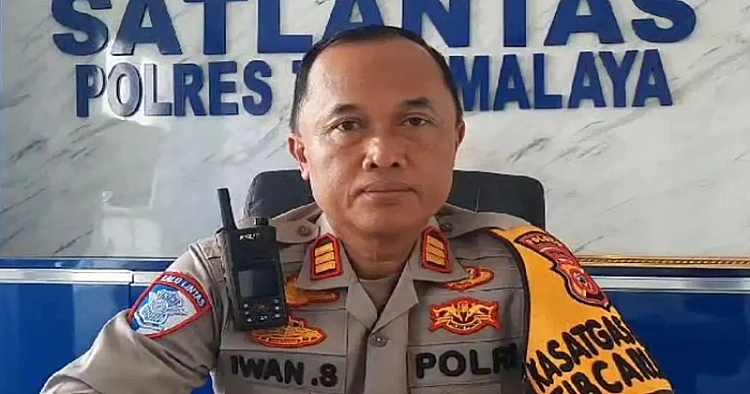 Potret Kepala Satuan Lalu Lintas Polres Tasikmalaya AKP Iwan Sujarwo ketika menyampaikan keterangan
