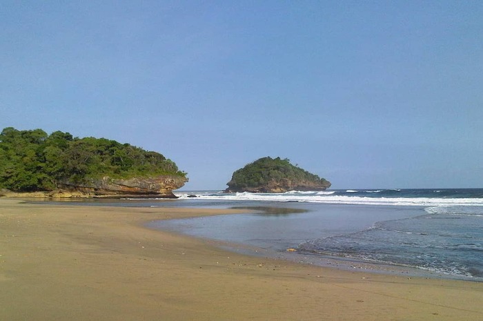 <p>Ket Foto: Pesona Pantai Kondang Iwak Malang (Foto/Instagram/@pantaikondangiwak)	</p>
