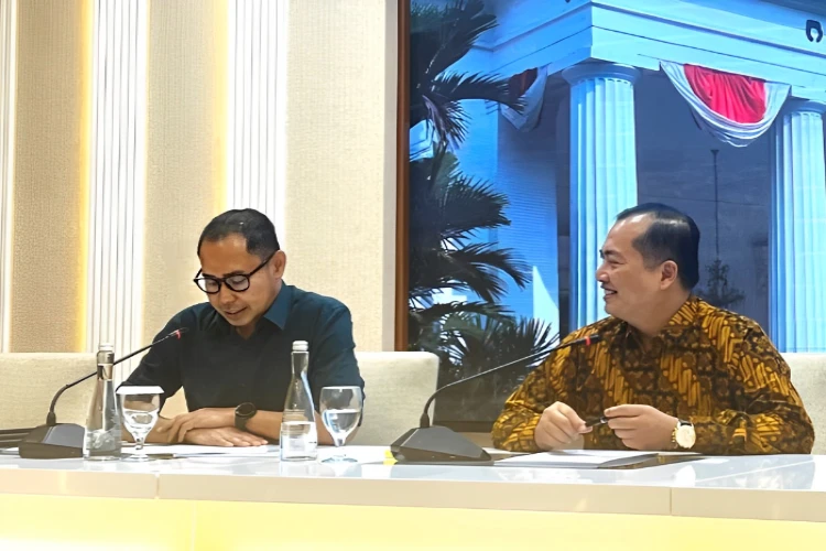 Ket. Foto: Kementerian Luar Negeri Menyatakan Pihak Kepolisian Hong Kong Akan Segera Memberikan Rincian Nama 14 WNI yang Ditangkap di Hong Kong