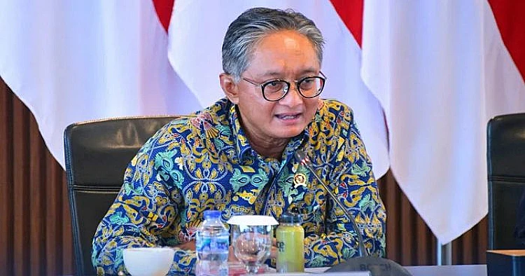 Ket. Foto potret Menteri Pekerjaan Umum (PU) Dody Hanggodo ketika mengikuti suatu rapat
