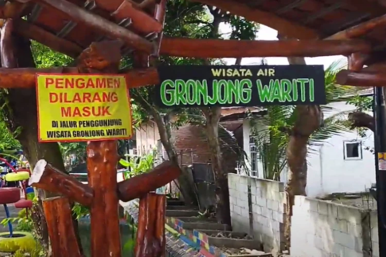 Ket Foto: Gronjong Wariti di Kediri