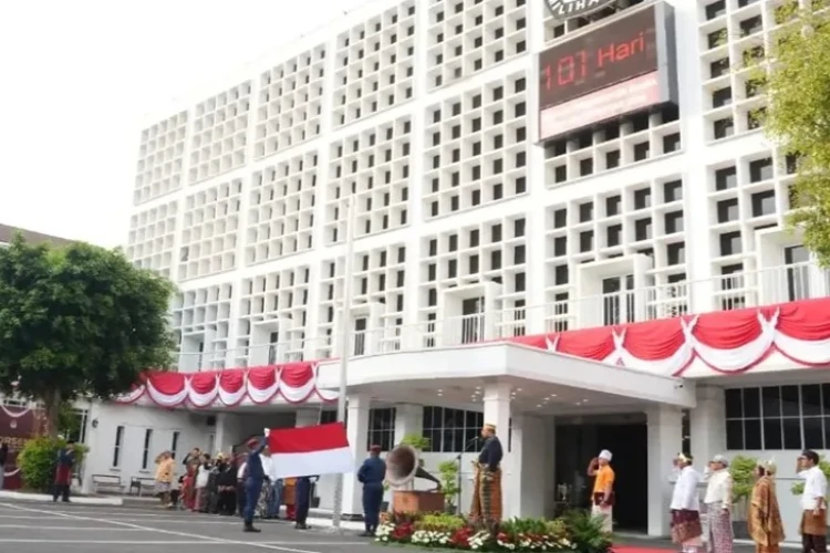 Ket. Foto: Pada Hari Ini, Ketua KPU beserta 5 Anggotanya Menjalani Sidang di DKPP