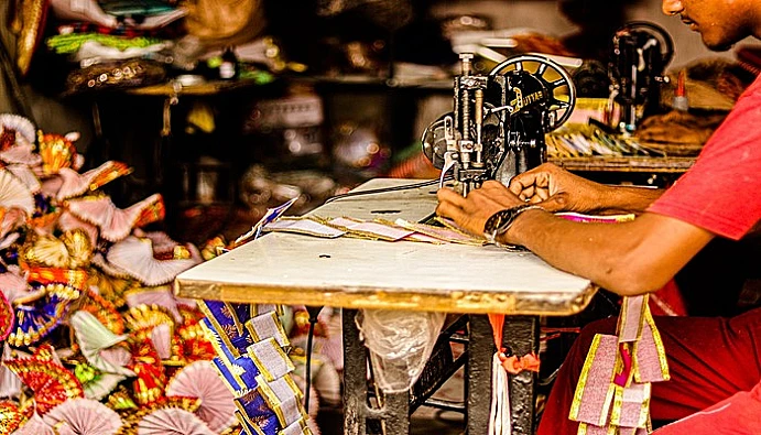 Ilustrasi. Tekstil ilegal China masuk RI, ancam industri lokal. Sebanyak 72 ribu kontainer impor ilegal ditemukan, pemerintah diminta bertindak.