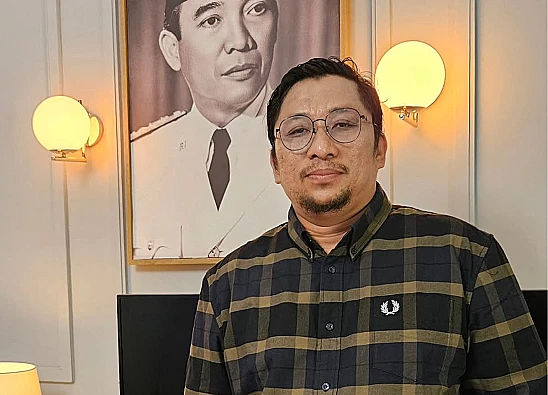 Potret pakar hokum tata Negara, Feri Amsari yang baru-baru ini menyoroti pernyataan Presiden Prabowo soal koruptor