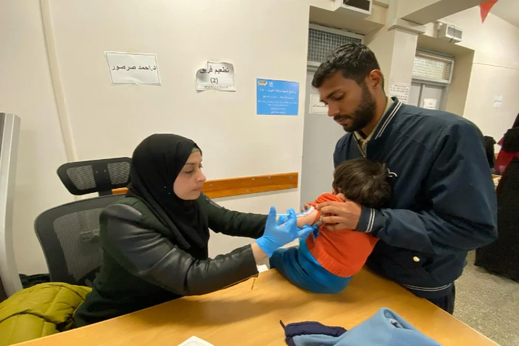 Ket. Foto: Kementerian Kesehatan Palestina Menyatakan Sekitar 700 Ribu Orang di Jalur Gaza Sekarang Menderita Penyakit Menular