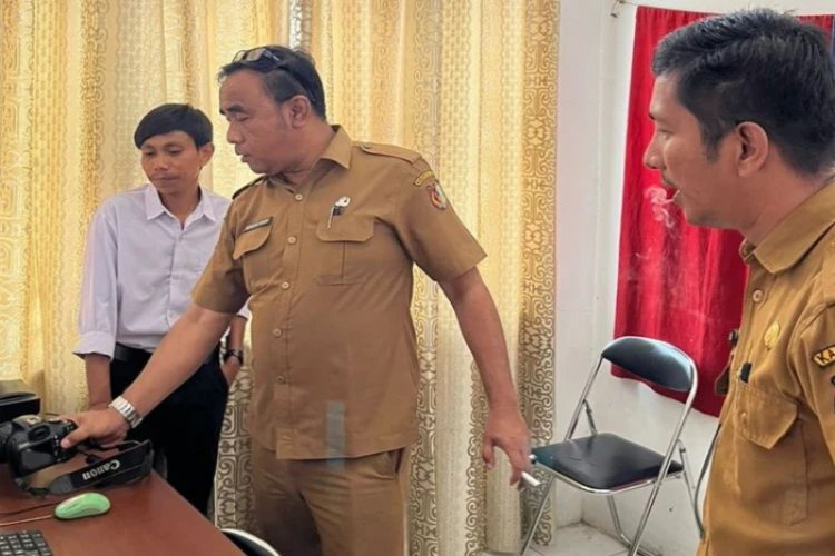 Ket. Foto: Pemerintah Kabupaten Sigi Memastikan Pelayanan Administrasi di Masing-Masing UPT Berjalan Optimal