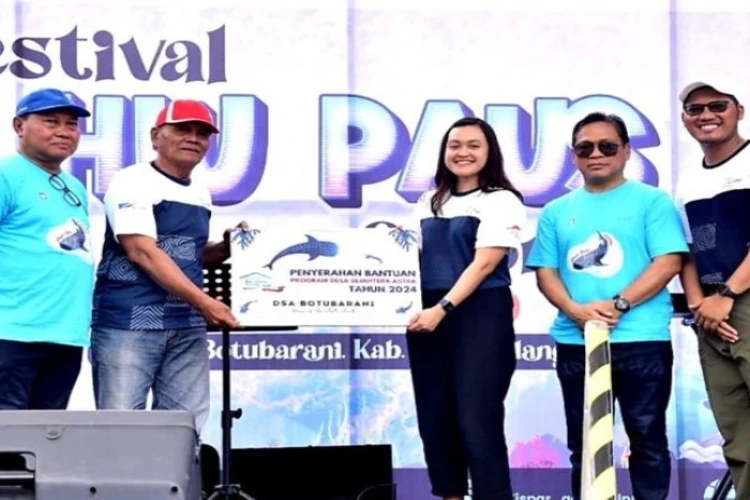 Ket. Foto: Dinas Pariwisata Provinsi Gorontalo Mengadakan Festival Hiu Paus