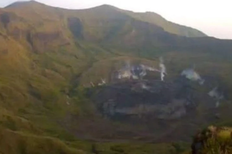 Ket. Foto: 4 Gunung Api Aktif di Sulut Berada dalam Status Waspada