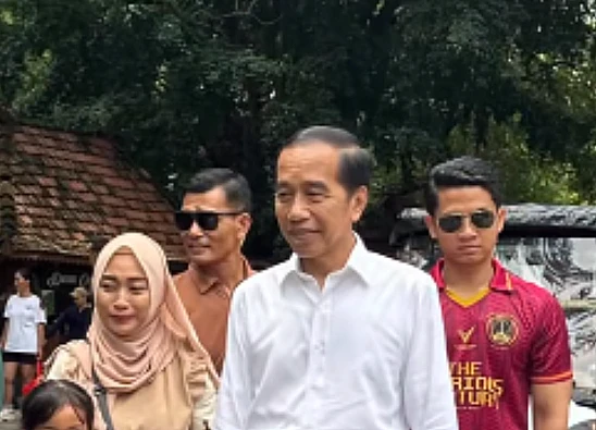 Tangkap layar video yang menampilkan Joko Widodo atau Jokowi sedang berkegiatan