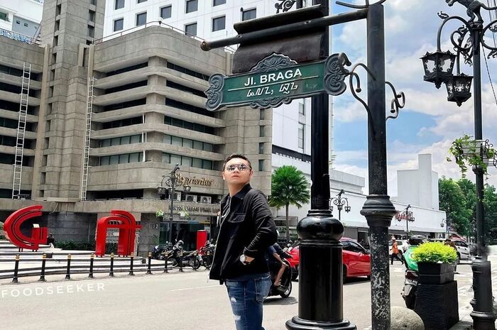 <p>Ket Foto: Pesona Jalan Braga Bandung (Foto/Instagram/@bragastreet)</p>
