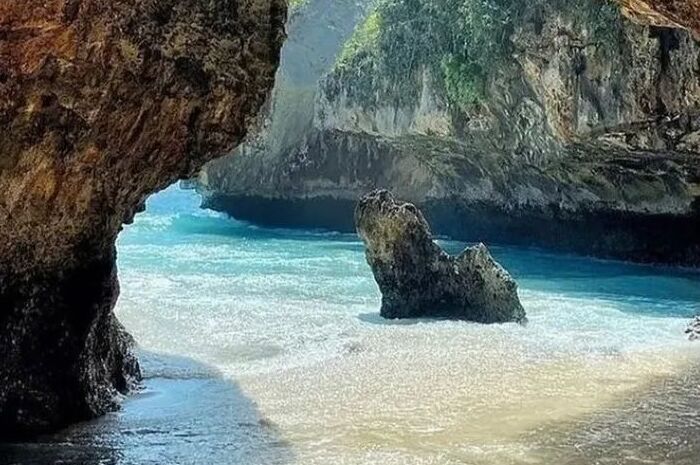 <p>Ket Foto: Foto Pantai Suluban (Foto/Instagram/@viaggiacongrido)</p>
