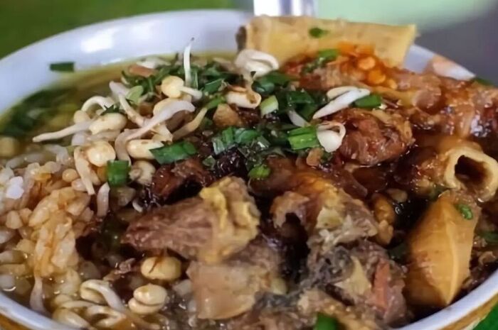 <p>Ket Foto: Foto Soto Daging Bok Ireng (Foto/Instagram/@nongkrongblitar)	</p>
