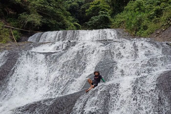 <p>Ket Foto: Foto Curug Parakan Panjang (Foto/Instagram/@ddddenie14)	</p>
