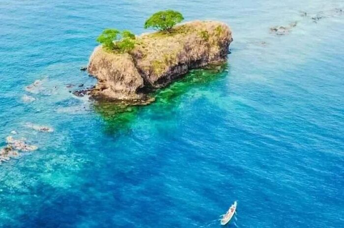 <p>Ket Foto: Pesona Pulau Ular Bima (Foto/Instagram/@bimascenery)</p>
