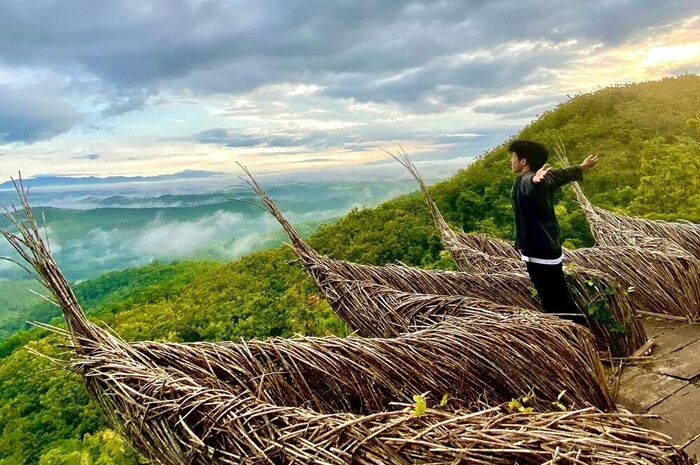 <p>Ket Foto: Pesona Watu Payung Turunan Yogyakarta (Foto/Instagram/@tauke4tong.95)	</p>
