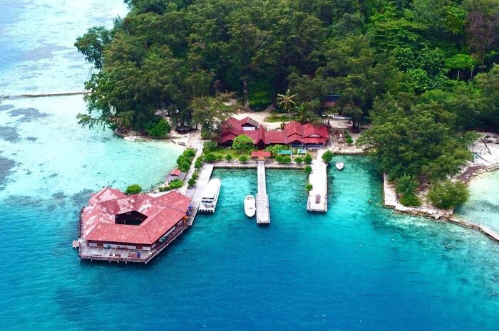 <p>Ket Foto: Pesona Pulau Pelangi Kepulauan Seribu (Foto/Instagram/@pulaupelangi.id)</p>

