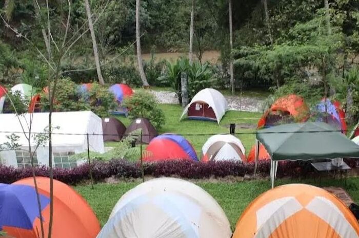 <p>Ket Foto: Pesona Bukit Baros Sukabumi (Foto/Instagram/@indocampinglovers)	</p>
