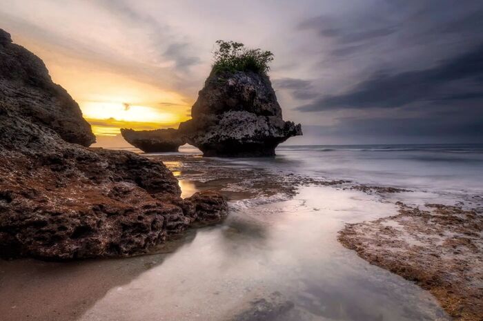 <p>Ket Foto: Foto Pantai Thomas (Foto/Instagram/@myfair_m2)</p>
