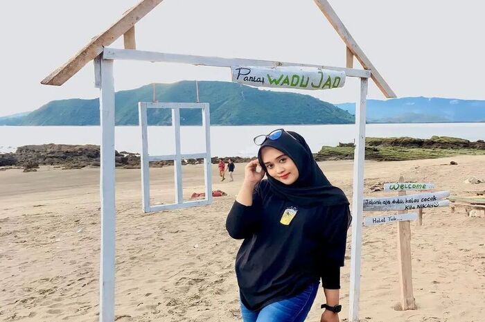 <p>Ket Foto: Pesona Pantai Wadu Jao Dompu (Foto/Instagram/@bimaituindah)</p>
