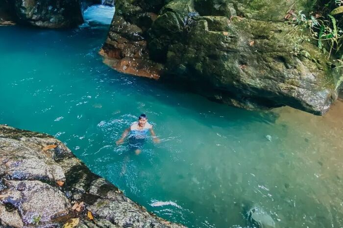 <p>Ket Foto: Pesona Curug Leuwi Lieuk Bogor (Foto/Instagram/@leuwilieuksentul)</p>
