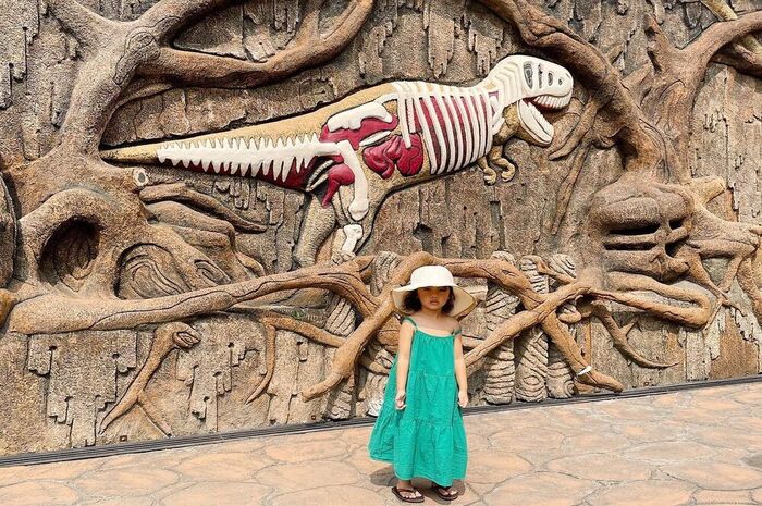 <p>Ket Foto: Pesona Dinoland Garut (Foto/Instagram/@octavianasolin)</p>
