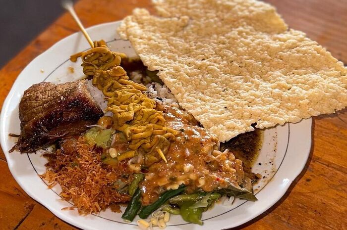 <p>Ket Foto: Foto Depot Nasi Pecel 99 (Foto/Instagram/@linetraveling)</p>
