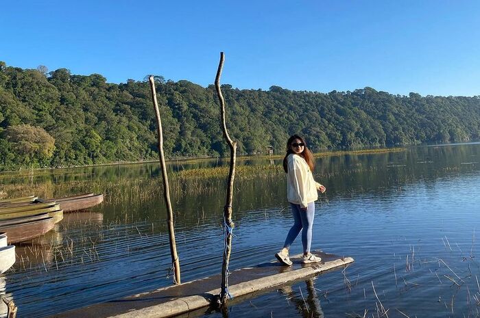 <p>Ket Foto: Pesona Danau Tamblingan Bali (Foto/Instagram/@raraardhita)	</p>