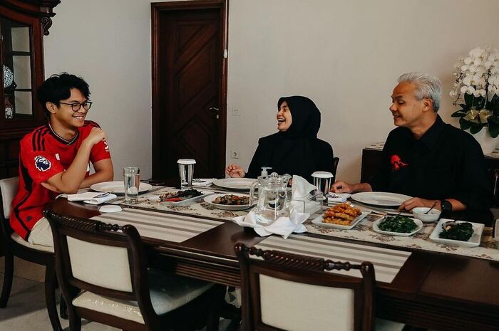 <p>Ket Foto: Foto Ganjar Pranowo bersama dengan keluarga (Foto/Instagram/@ganjar_pranowo)</p>
