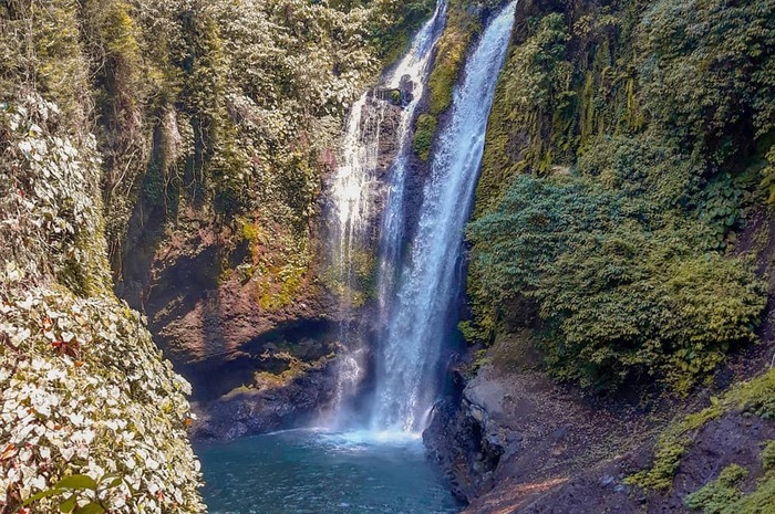 <p>Ket Foto: Foto Air Terjun Aling Aling (Foto/Instagram/@rey_gapersz)</p>
