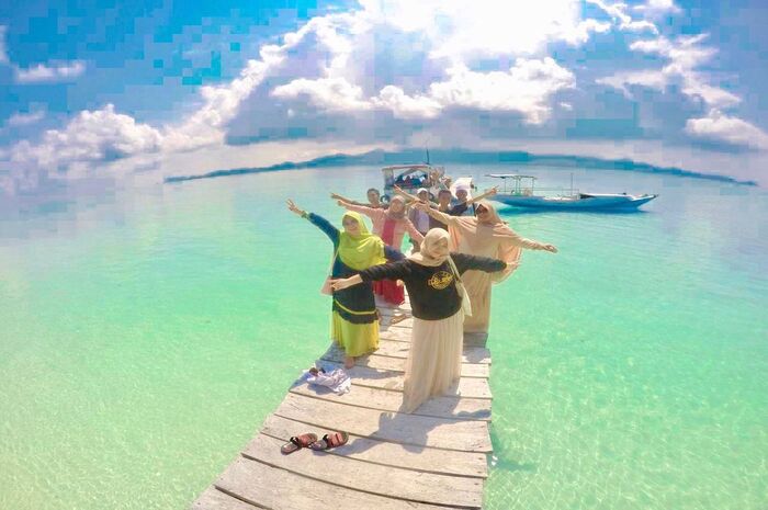 <p>Ket Foto: Foto pesona Pantai Noko Bawean Gresik Jawa Timur (Foto/Instagram/@mizalrzkrhn_)</p>
