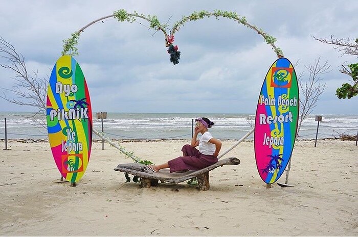 <p>Ket Foto: Pesona Pantai Bandengan Jepara (Foto/Instagram/@pantaibandenganjepara)	</p>
