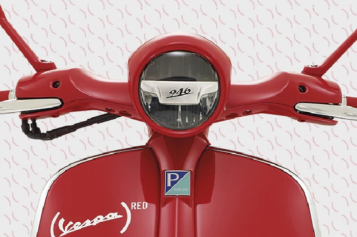 <p>Vespa 946 Red varian terbaru dengan teknologi canggih (Foto/Vespa) </p>
