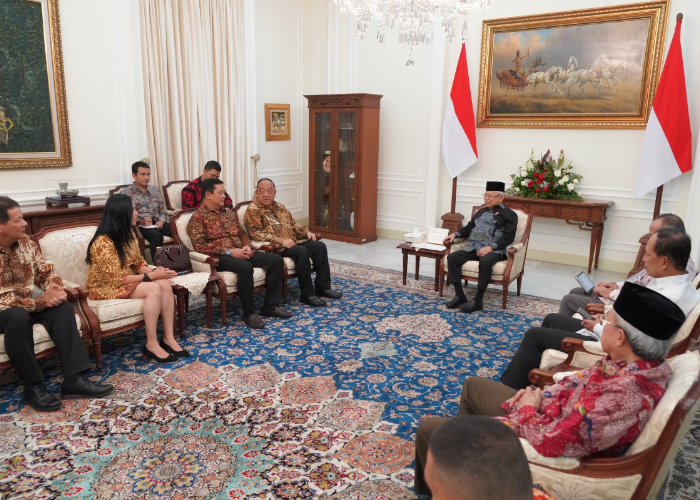 Ket. Foto: Wapres Ma’ruf Amin Menyoroti Pentingnya Pembinaan Pelatih Olahraga dalam Pertemuan dengan Jajaran Pengurus KONI (Foto/X/@Kiyai_MarufAmin)