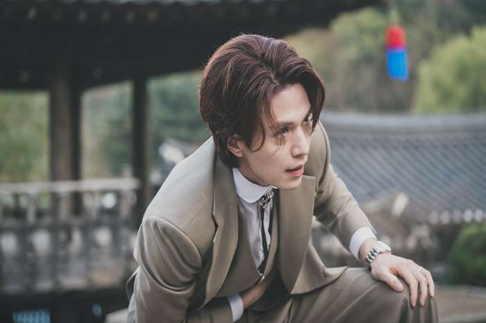 <p>Spoiler Drama Korea Tale Of The Nine Tailed 1938 Episode 7: Lee Yeon Masih Belum Pulih dari Lukanya (Foto/Twitter/@Bluesky94056)</p>
