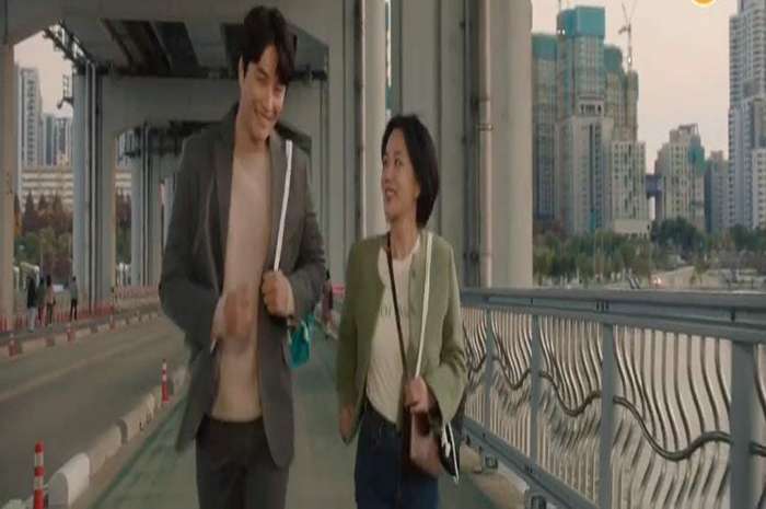 <p>Kumpulan Momen Romantis di Drakor Doctor Cha Episode 13 yang Bikin Baper, Salah Satunya Seo Jeong Min dan Song Ji Ho Saling Mengutarakan Cintanya (Foto/Twitter/@nonton_Kdrama)</p>
