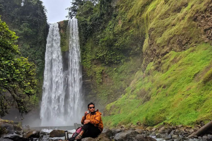 <p>Ket foto: Menakjubkannya wisata Curug Sanghyang Taraje yang ada di Garut (Foto/Instagram/imanarman24)</p>
