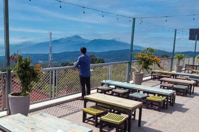 <p>Ket foto: View dari Kahyangan Terrace Bandungan Semarang, bikin sulit berkedip (Foto/Instagram/kahyangan.terrace)</p>
