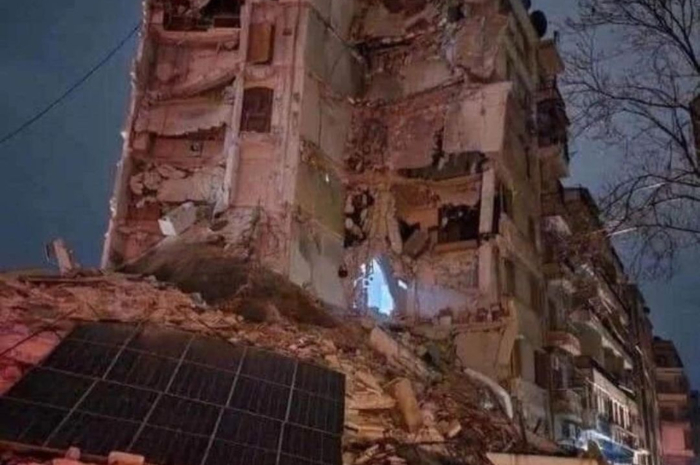 <p>Ket Foto: Bangunan rusak di Turki akibat gempa (Foto/Instagram @infokrw)</p>
