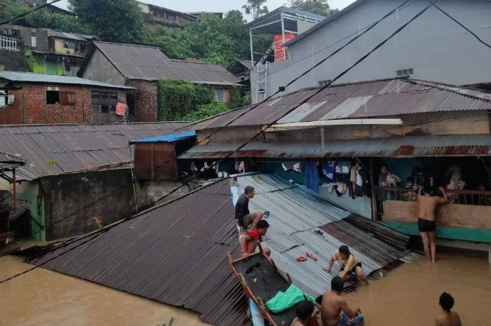 <p>Ket Foto: Banjir dan Tanah Longsor di Kota Manado, Sulawesi Utara (Foto/Instagran Malalayang_post)</p>
