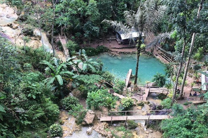 <p>Ket foto: Kolam cantik di wisata Air Terjun Kembang Soka Yogyakarta (Foto/Instagram/air_terjun_kembangsoka)</p>
