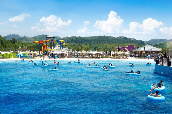 <p>Ket foto: Mampir ke wisata Wahoo World Bandung dan rasakan sensasi meluncur dari beragam seluncuran yang tersedia (Foto/Instagram/@wahoowaterworld)</p>
