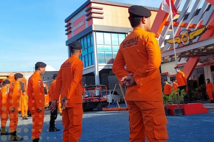 <p>Ket Foto: Personel Basarnas Palu disiagakan hadapi liburan Natal dan Tahun Baru 2022/2023. (Foto/Facebook Basarnas Palu)</p>
