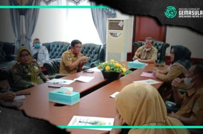 <p>Ket Foto: Rapat Persiapan Peringatan HUT ke-20 Kabupaten Parigi Moutong di Ruang Rapat Wabup Parigi moutong, Badrun Nggai. (Foto/Diskominfo Parigi Moutong)</p>
