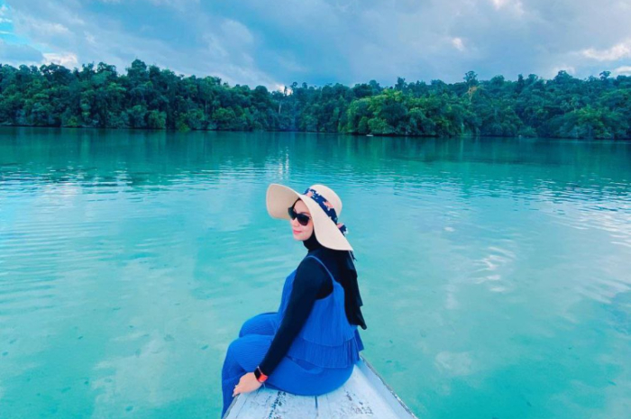 <p>Ket foto: Pesona wisata Labuan Cermin yang ada di Berau Kalimantan Timur (Foto/Instagram/ldyhakim)</p>
