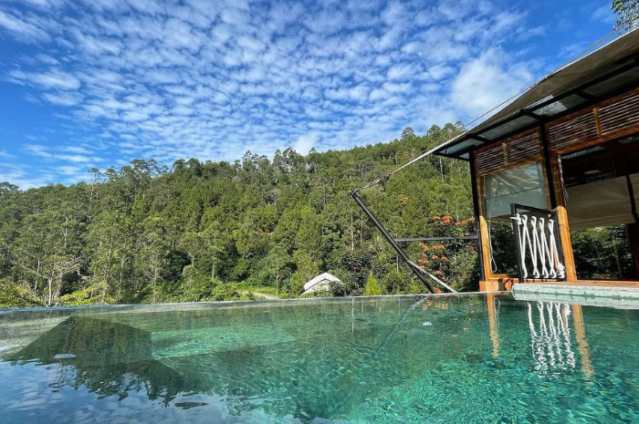 <p>Ket foto: Serunya menginap di Glamping Legok Kondang Ciwidey Bandung dengan fasilitas mewah (Foto/Instagram/glamping_ciwidey)</p>

