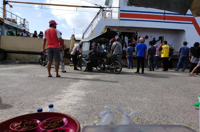 <p>Ket Foto: KM Sabuk Nusantara 59 Banggai Laut (Foto/Facebook Una Maniezt)</p>
