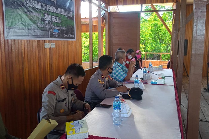 <p>Foto: Rakor Pembukaan Lahan Baru: Harus Sesuai Aturan</p>
